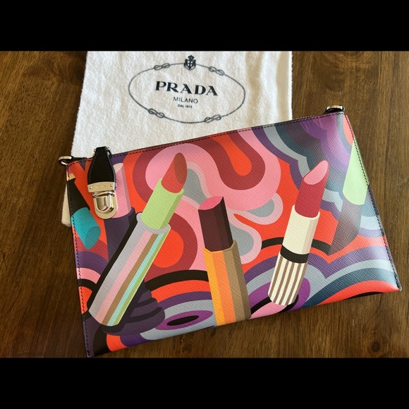 HOST PICK SUMMER UNIFORM Posh Party 7/5!!! Prada Saffiano Lipstick Clutch 💄 - Picture 2 of 12